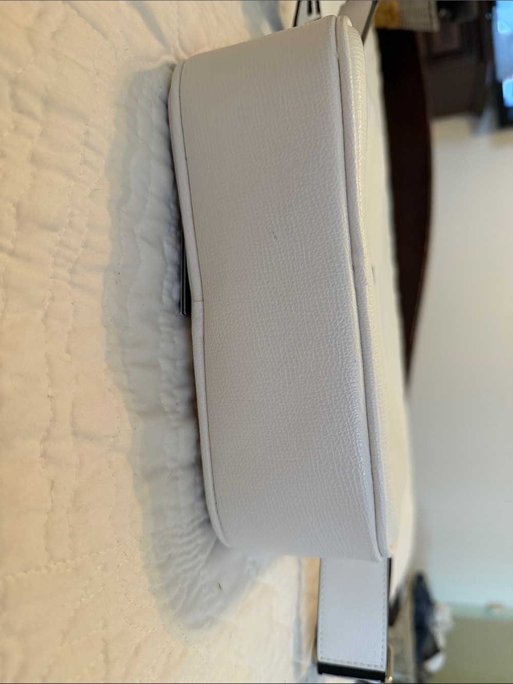 NWT Karl Lagerfeld White Camera Bag with Logo Strap - Picture 2 of 11